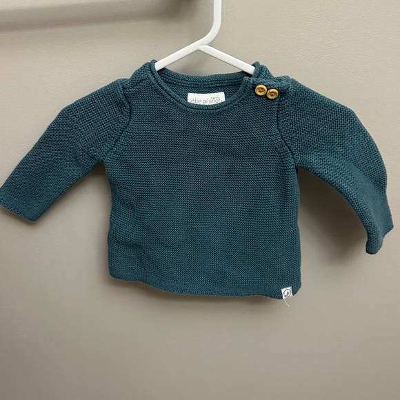 Little Planet Sweater 💛2 for 10💛 - Picture 1 of 2